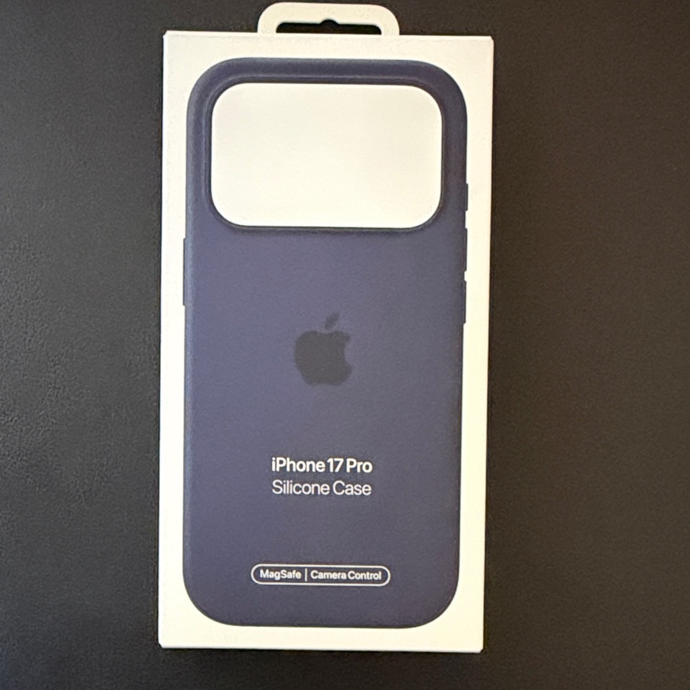 Apple iPhone 17 Pro Silicone Case - Navy